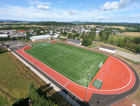 Zwei Laufbahnen statt der üblichen vier! Baustandards senken spart Kosten.