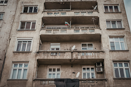 Heruntergekommene Immobilien sind Teil des Problems.