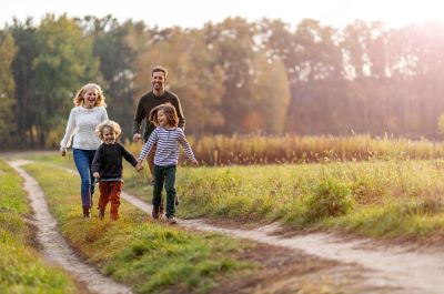 Familie auf dem Land