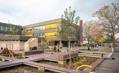 Da waren die Umbaumaßnahmen am Fühlinger Weg schon in vollem Gange.