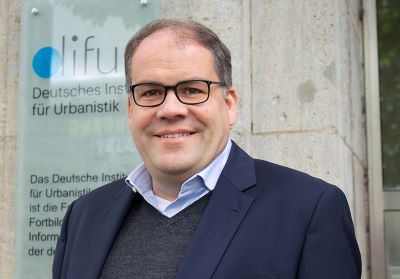 Dr. Henrik Scheller