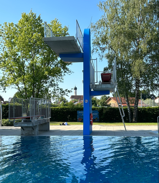 Die Wassertemperatur im Freibad Grafing soll nicht unter 24 Grad sinken. 