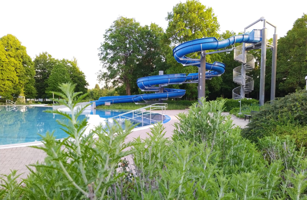 Ab diesem Jahr wieder richtig warm: Die Schwimmbecken im Mineralfreibad Bönnigheim
