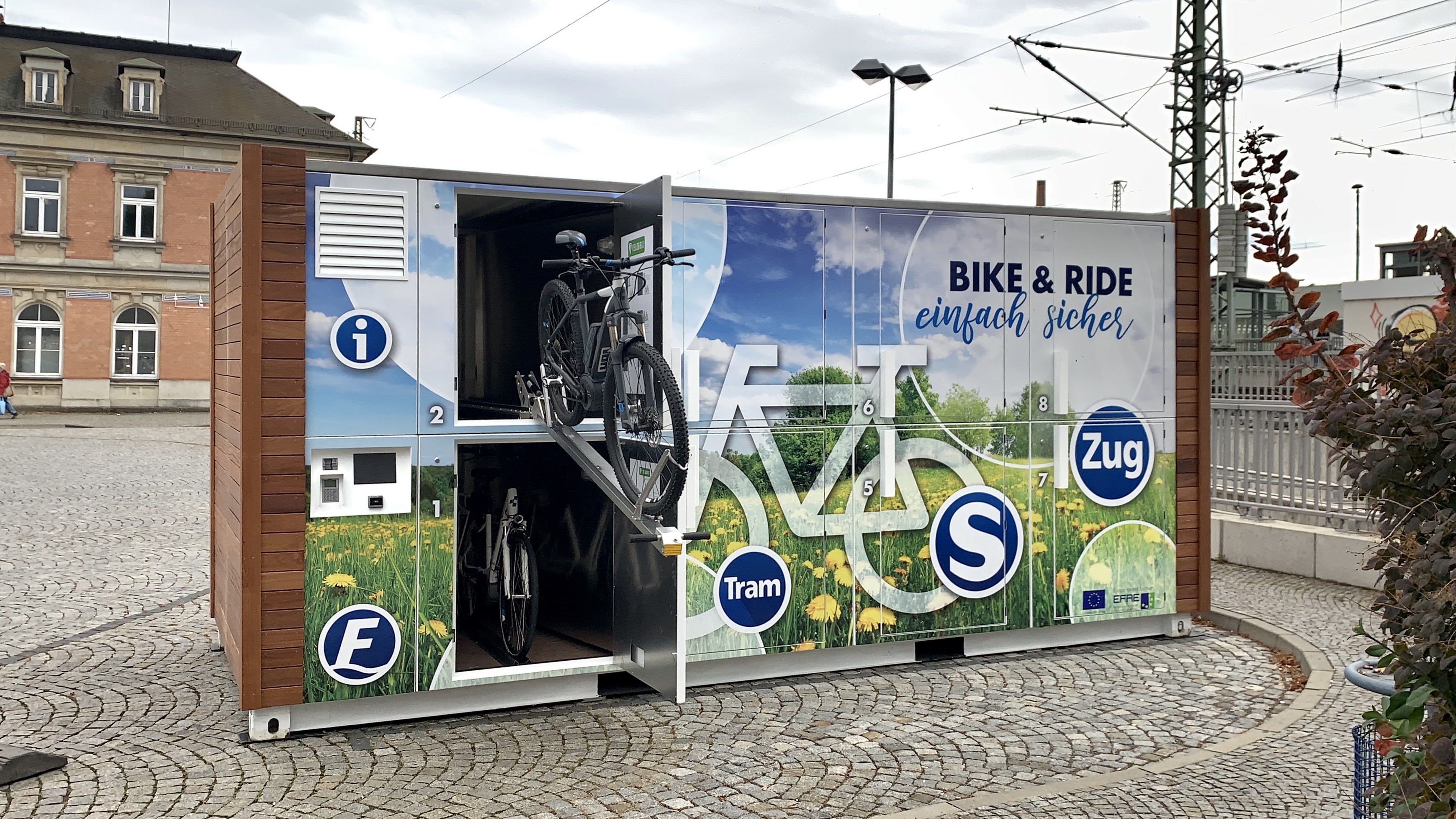 Der Velobrix L ist schnell und vielseitig einsetzbar. Eine Innovation aus Chemnitz geliefert an Kommunen in ganz Deutschland.