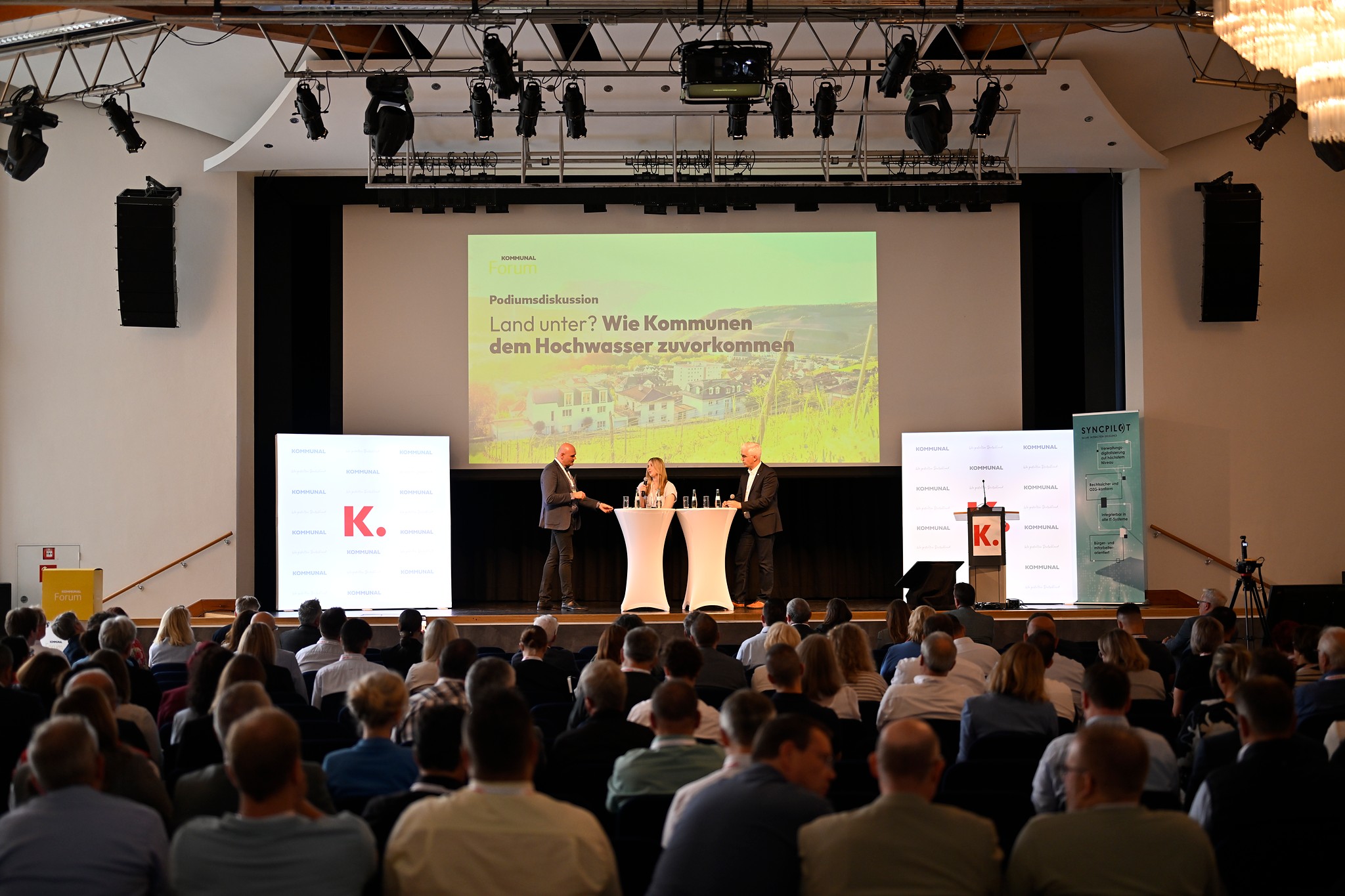 Podiumsdiskussion "Land unter? Wie Kommunen dem Hochwasser zuvorkommen"