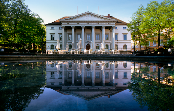 Ein pracht- und klangvoller Bau – das Haus der Musik in Regensburg, der Sitz der Sing- und Musikschule