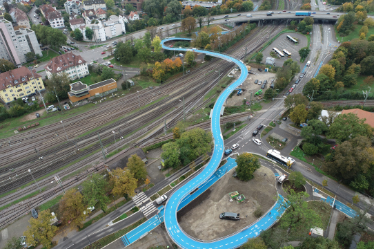 Tübingen beheizbare Fahrradbrücke West
