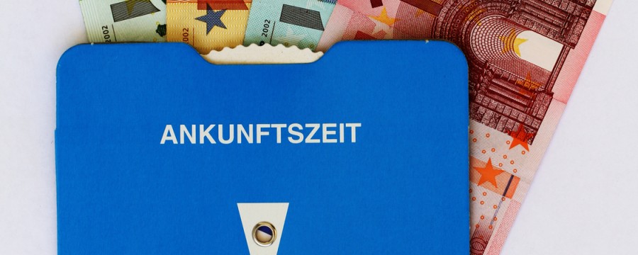 Wer bei der Parkscheibe gegen Recht  verstößt, riskiert Knöllchen