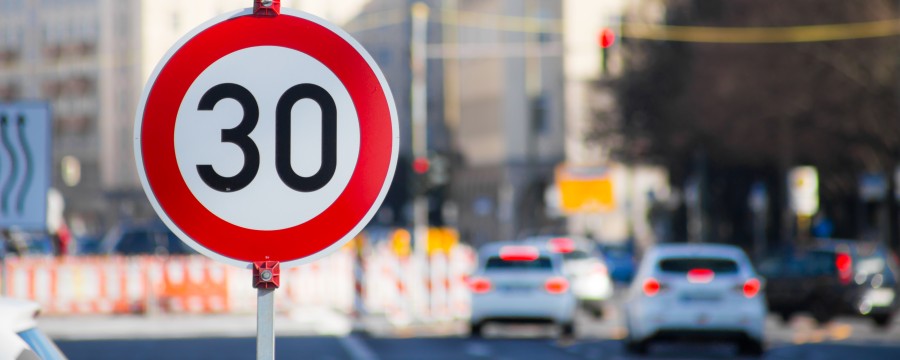 Die Straßenausbaubeiträge sind noch nicht offiziell abgeschafft, doch die Kommunen schicken schon jetzt keine Bescheide mehr.