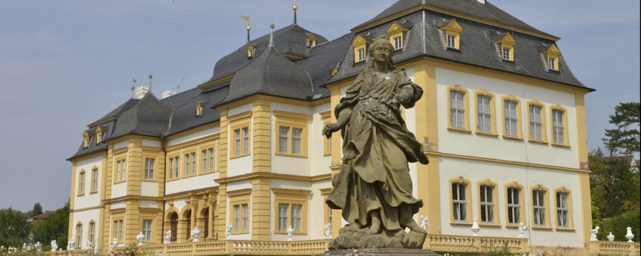 profitiert vom Brexit: Veithöchheim (hier zu sehen das Schloss)