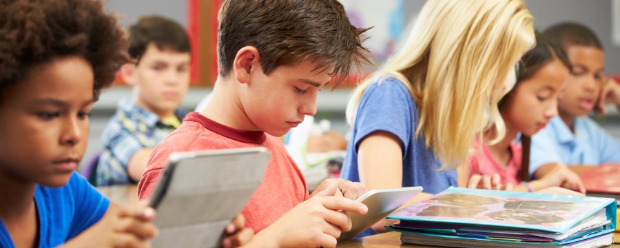 Digitalpakt Schule soll für Tablets in allen Klassen sorgen.