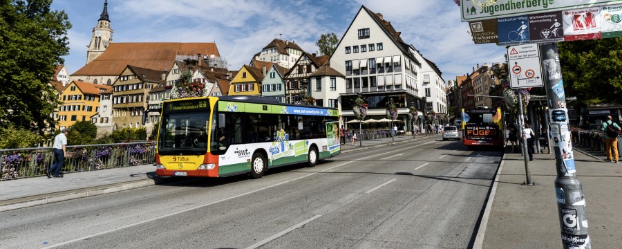 In Tübingen ist der ÖPNV an Samstagen kostenlos.