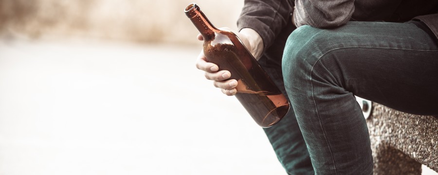 Mit Süchtigen Lösungen finden, statt Alkoholverbote verhängen - Das ist ein Versuch, der in Solingen für Erfolge sorgt.