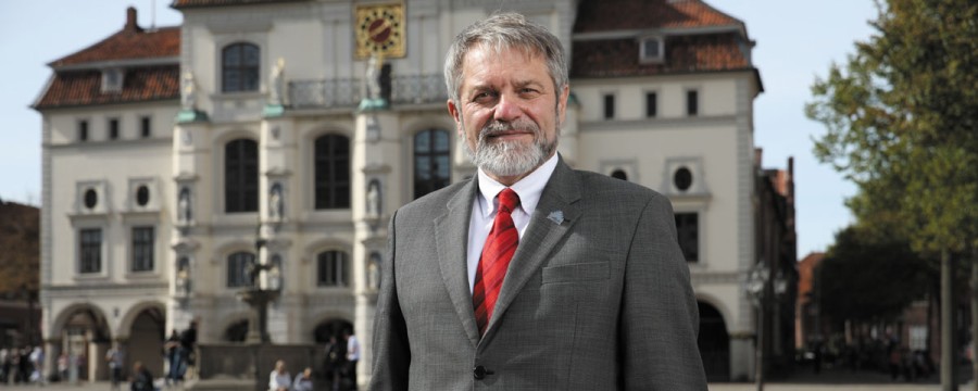 Ulrich Mägde ist Verhandlungsführer bei den Tarifverhandlungen für die Kommunen - er fordert einen "Pakt der Vernunft"