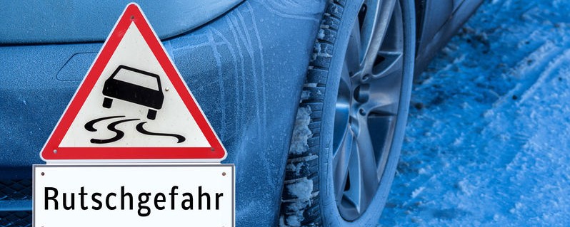 Verkehrsschilder, Tempolimits - welches Recht gilt bei Schneechaos? Ein Überblick!