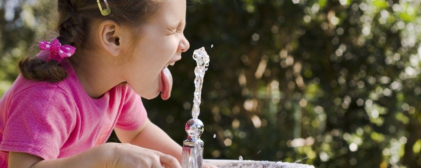 Bei Hitzewellen soll den Bürgern jederzeit Trinkwasser in Kommunen zur Verfügung stehen