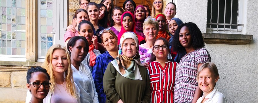 Viele Frauen machen den Hauptschulabschluss, wie die Gruppe dieses Lehrgangs.