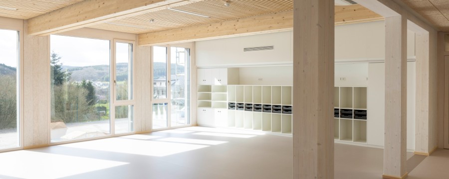 Die Interimsschule - hier eine aufgelöste Flurzone 