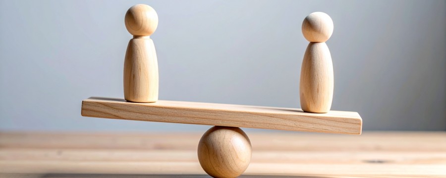 Politische Balance Symbolbild