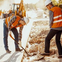 Grundstückseigentümer sollen nicht mehr an den Kosten der Straßensanierung beteiligt werden - künftig soll das auch in Sachsen-Anhalt gelten - die Straßenausbaubeiträge werden wohl abgeschafft.