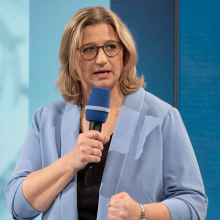 SPD-Spitzenkandidatin Anke Rehlinger am Abend nach der Wahl im Saarland