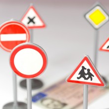 Verschiedene Verkehrszeichen