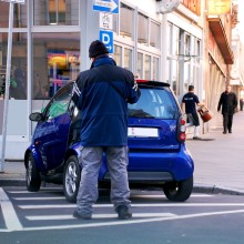 Falsch geparkter Wagen