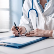 Eine Kommune im Münsterland hat ihre Hausärzte nun über die Gemeinde angestellt und betreibt das Versorgungszentrum selbst