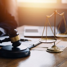 Urteil zur Neutralitätspflicht von Kommunen - warum Verbände nicht einzelne Parteien generell kritisieren dürfen