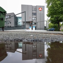 Das Bürgergeld war schon ein Bürokratie-Kunstwerk – jetzt wird es als neue Grundsicherung zum Juristenstück. Aus dem „Ich helfe dir“ wird ein „Ich verklage dich“, meint KOMMUNAL-Chefredakteur Christian Erhardt-Maciejewski. Die große Abrechnung im Kommentar